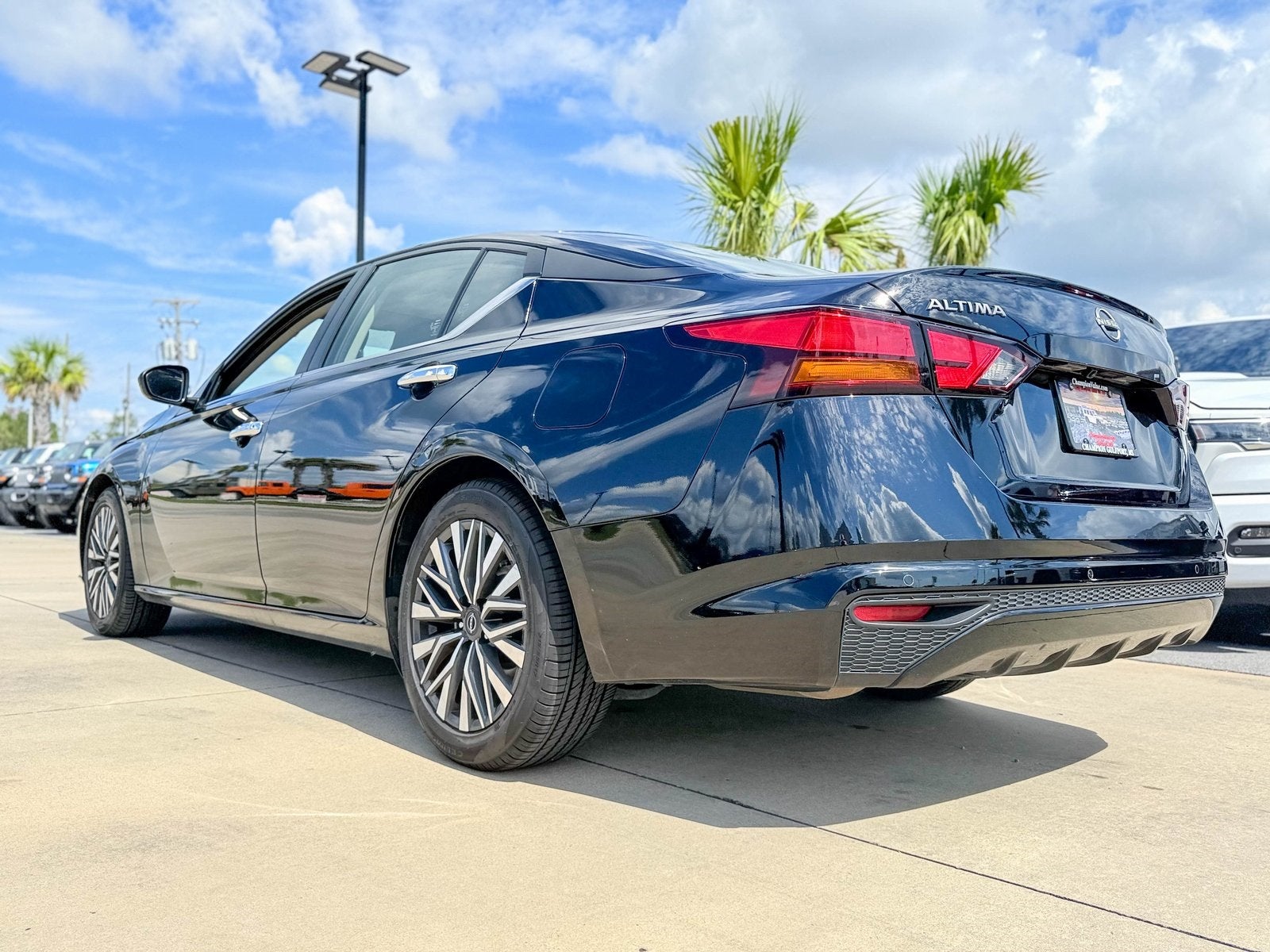 2024 Nissan Altima SV FWD