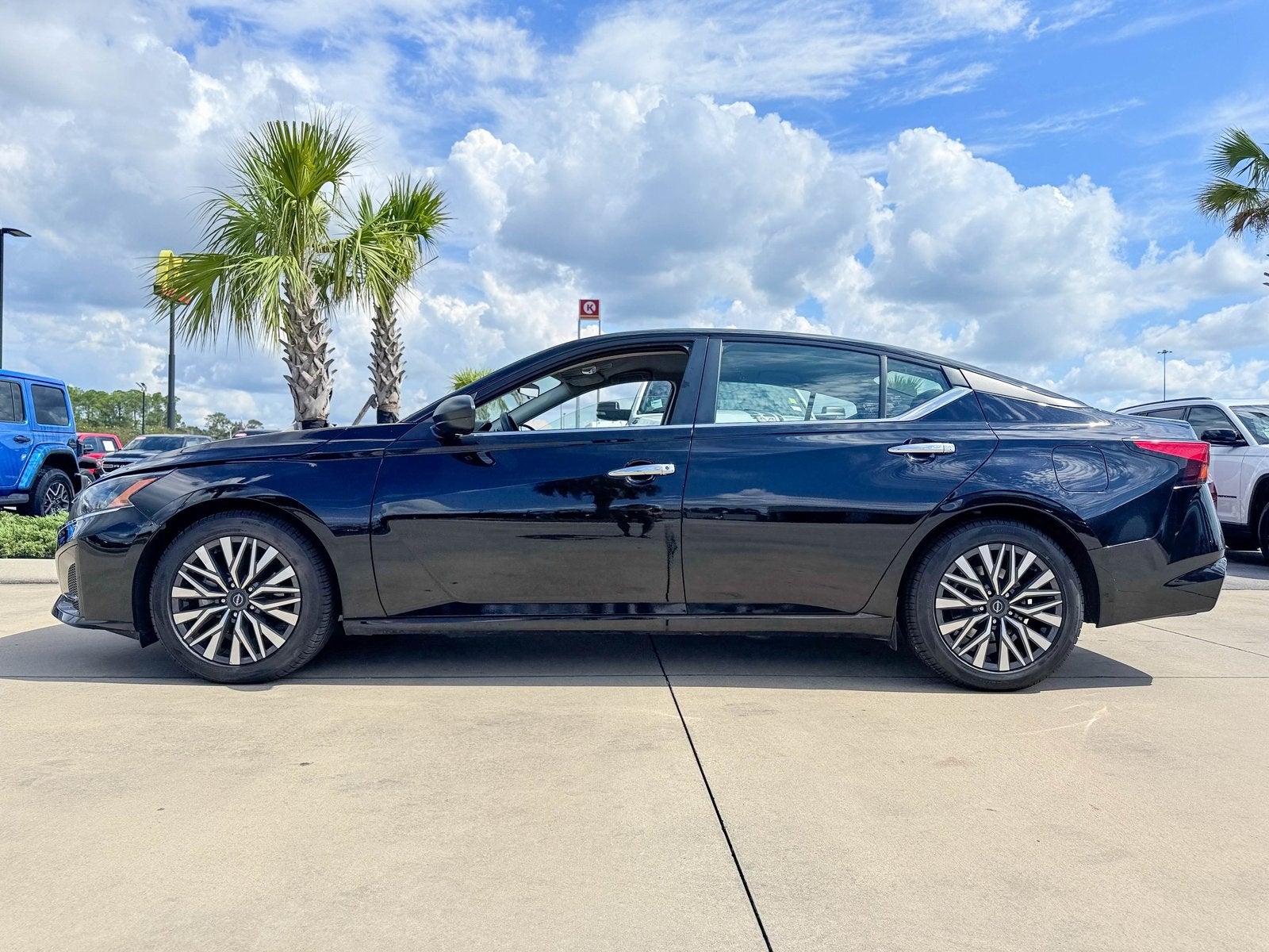 2024 Nissan Altima SV FWD