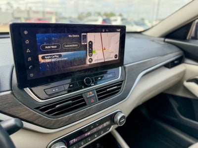 2023 Nissan Altima SL FWD