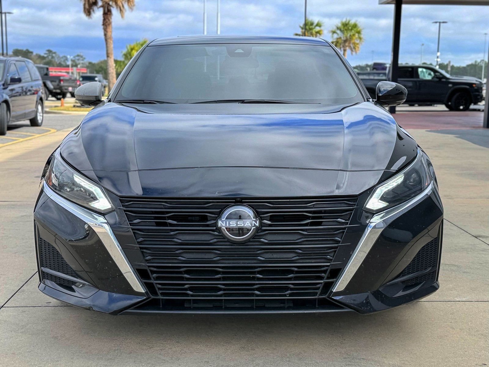 2023 Nissan Altima SL FWD