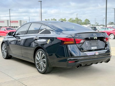 2023 Nissan Altima SL FWD