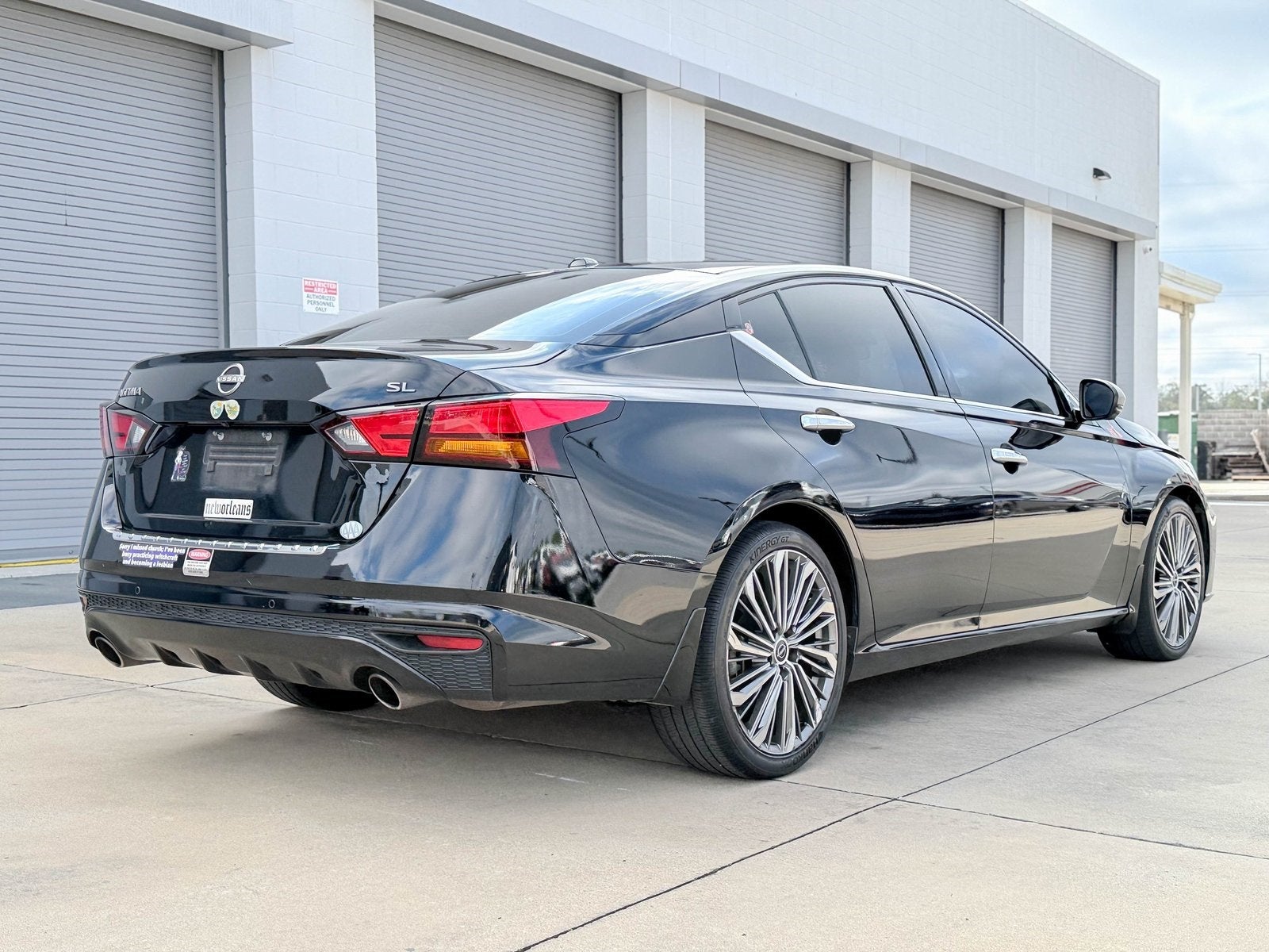 2023 Nissan Altima SL FWD