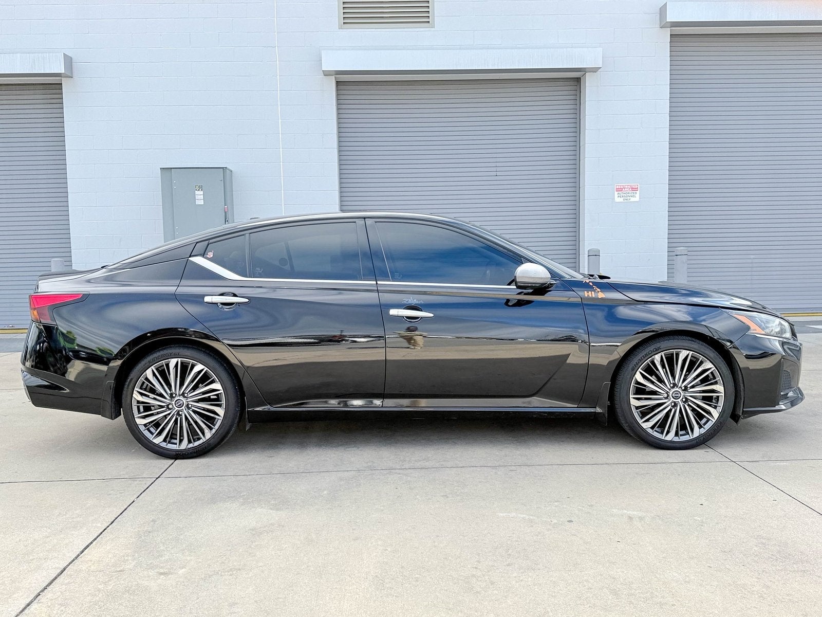 2023 Nissan Altima SL FWD