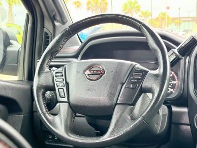 2023 Nissan TITAN Crew Cab PRO-4X 4x4