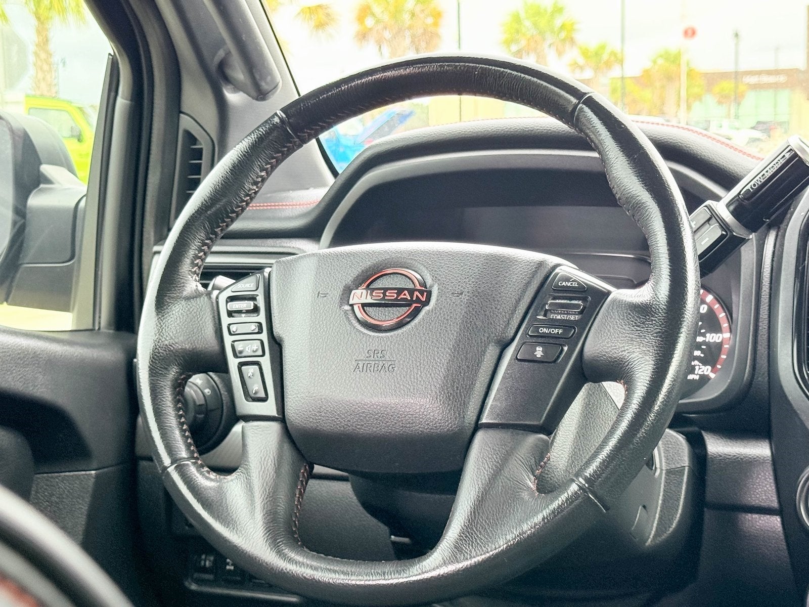 2023 Nissan TITAN Crew Cab PRO-4X 4x4