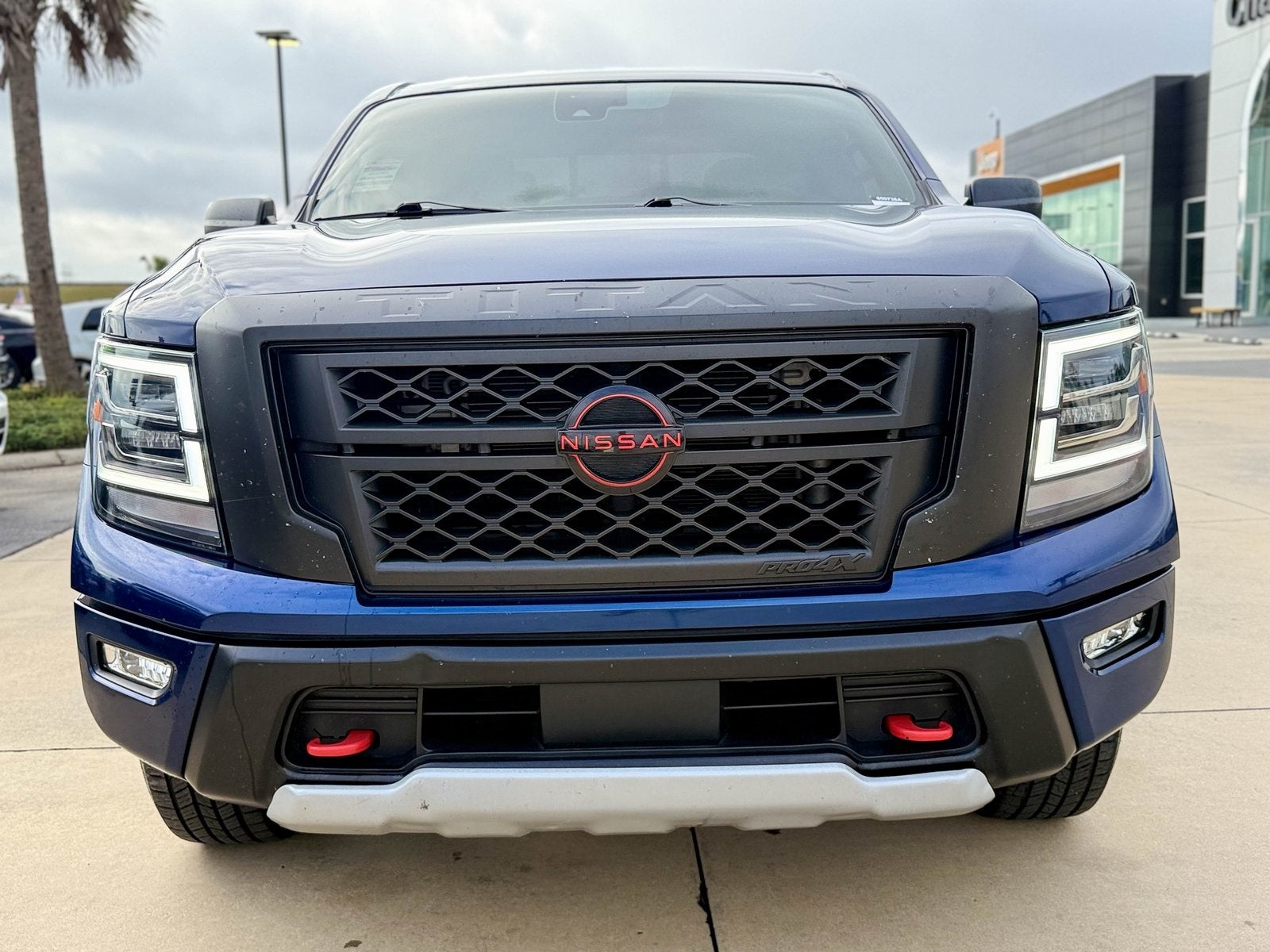 2023 Nissan TITAN Crew Cab PRO-4X 4x4