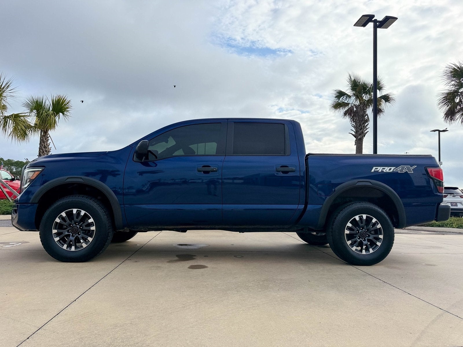 2023 Nissan TITAN Crew Cab PRO-4X 4x4