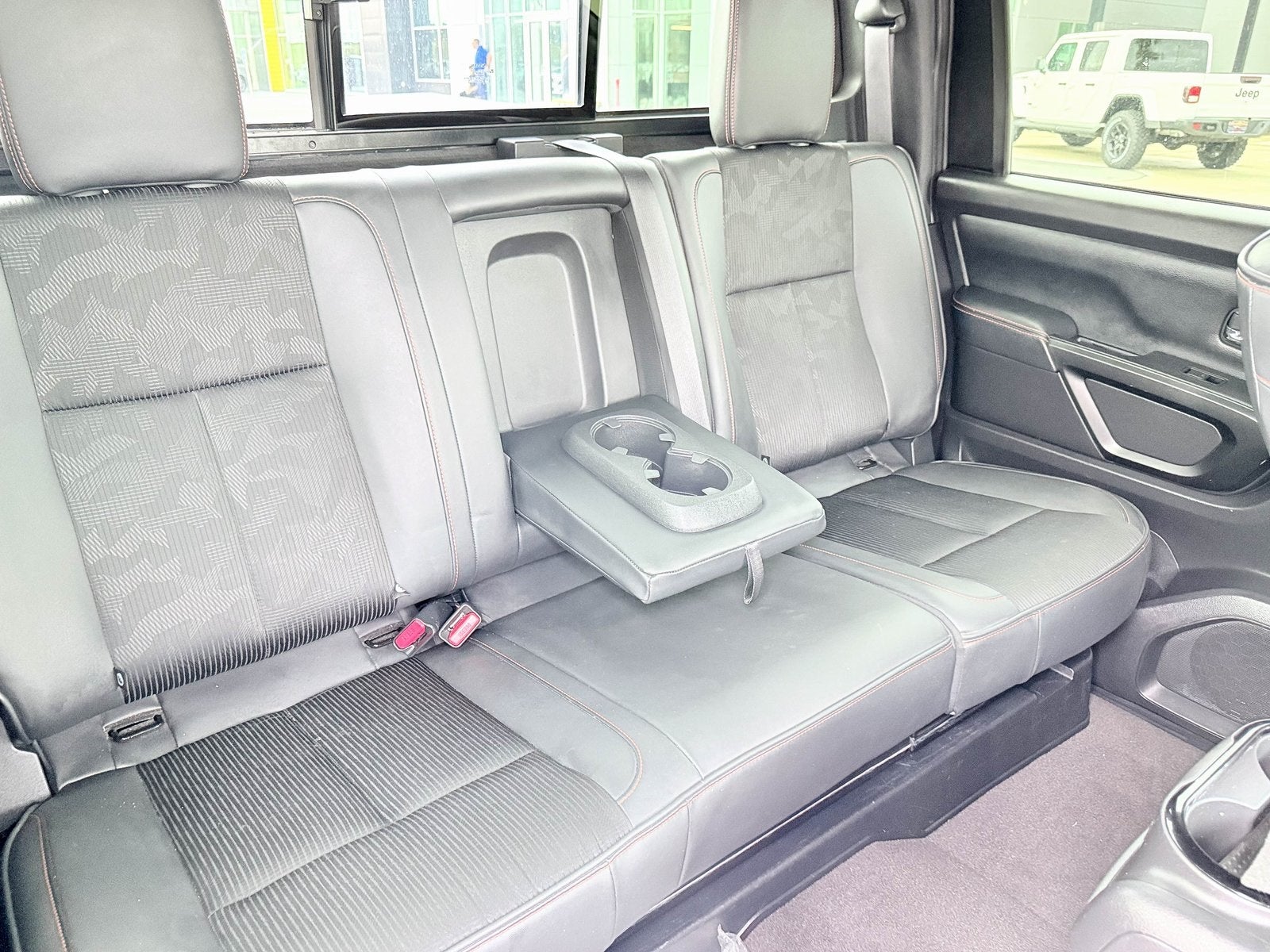 2023 Nissan TITAN Crew Cab PRO-4X 4x4