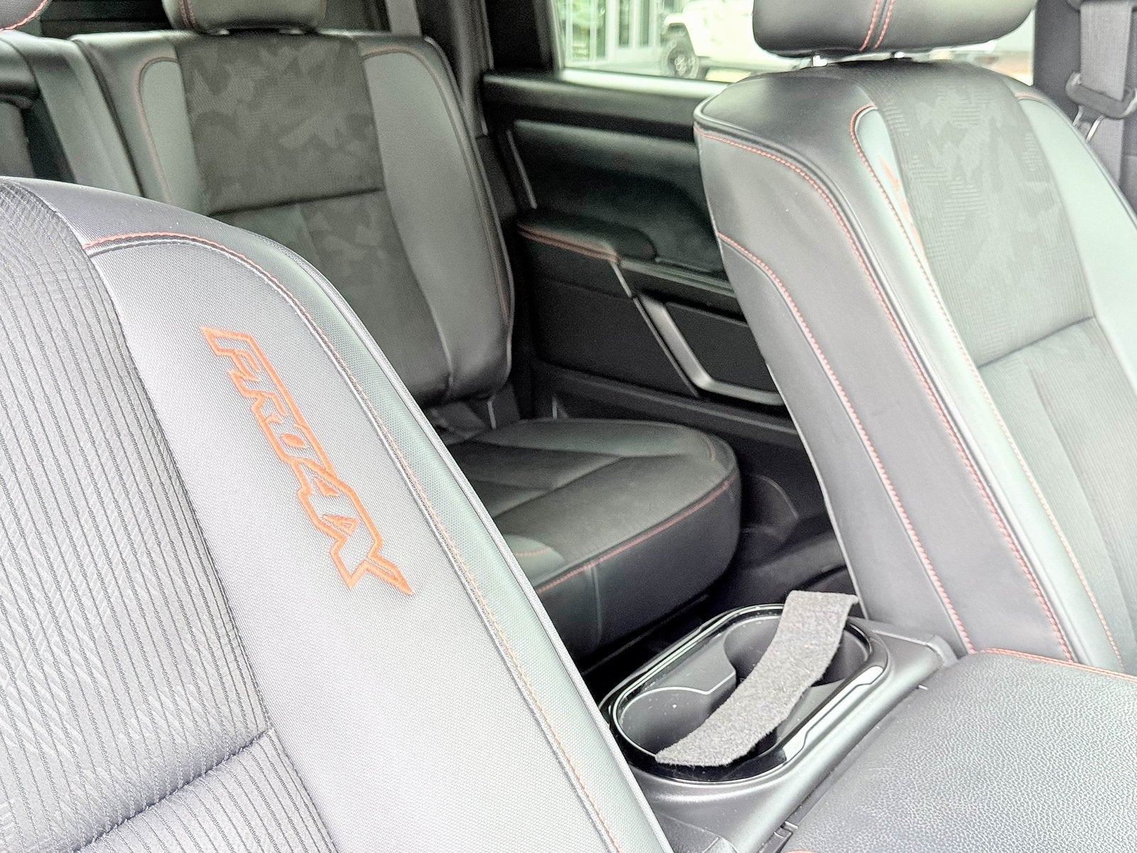 2023 Nissan TITAN Crew Cab PRO-4X 4x4