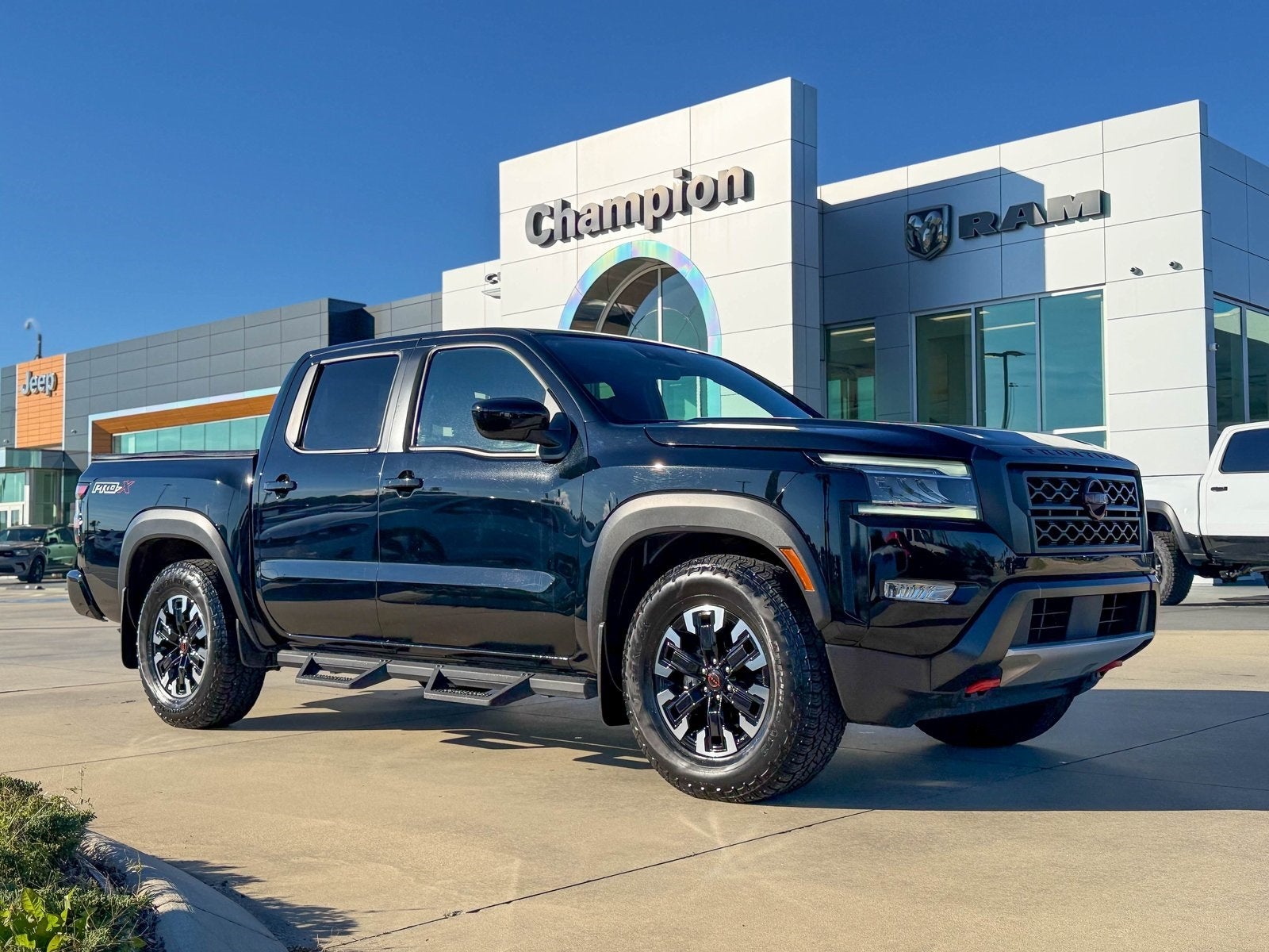 2024 Nissan Frontier Crew Cab PRO-X 4x2