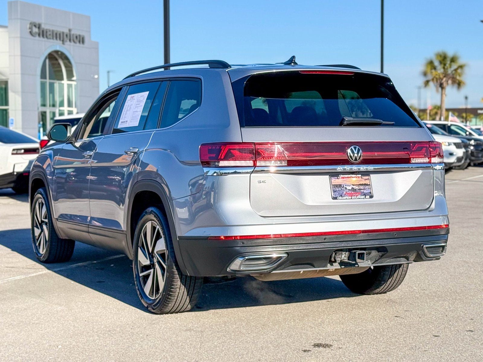 2025 Volkswagen Atlas 2.0T SE w/Technology