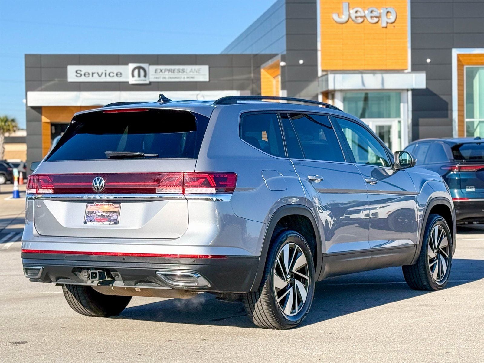 2025 Volkswagen Atlas 2.0T SE w/Technology