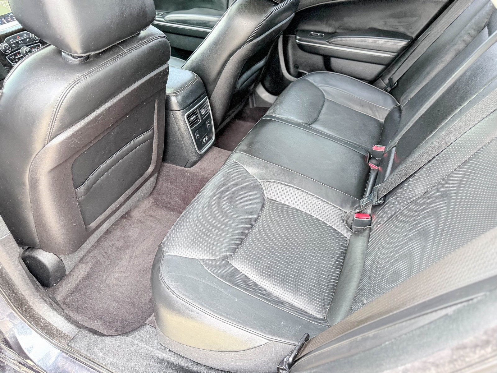 2017 Chrysler 300C 300C