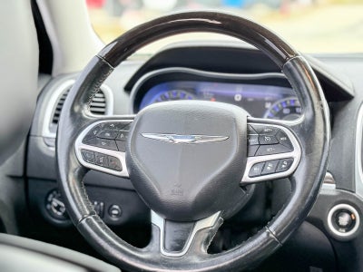 2017 Chrysler 300C 300C