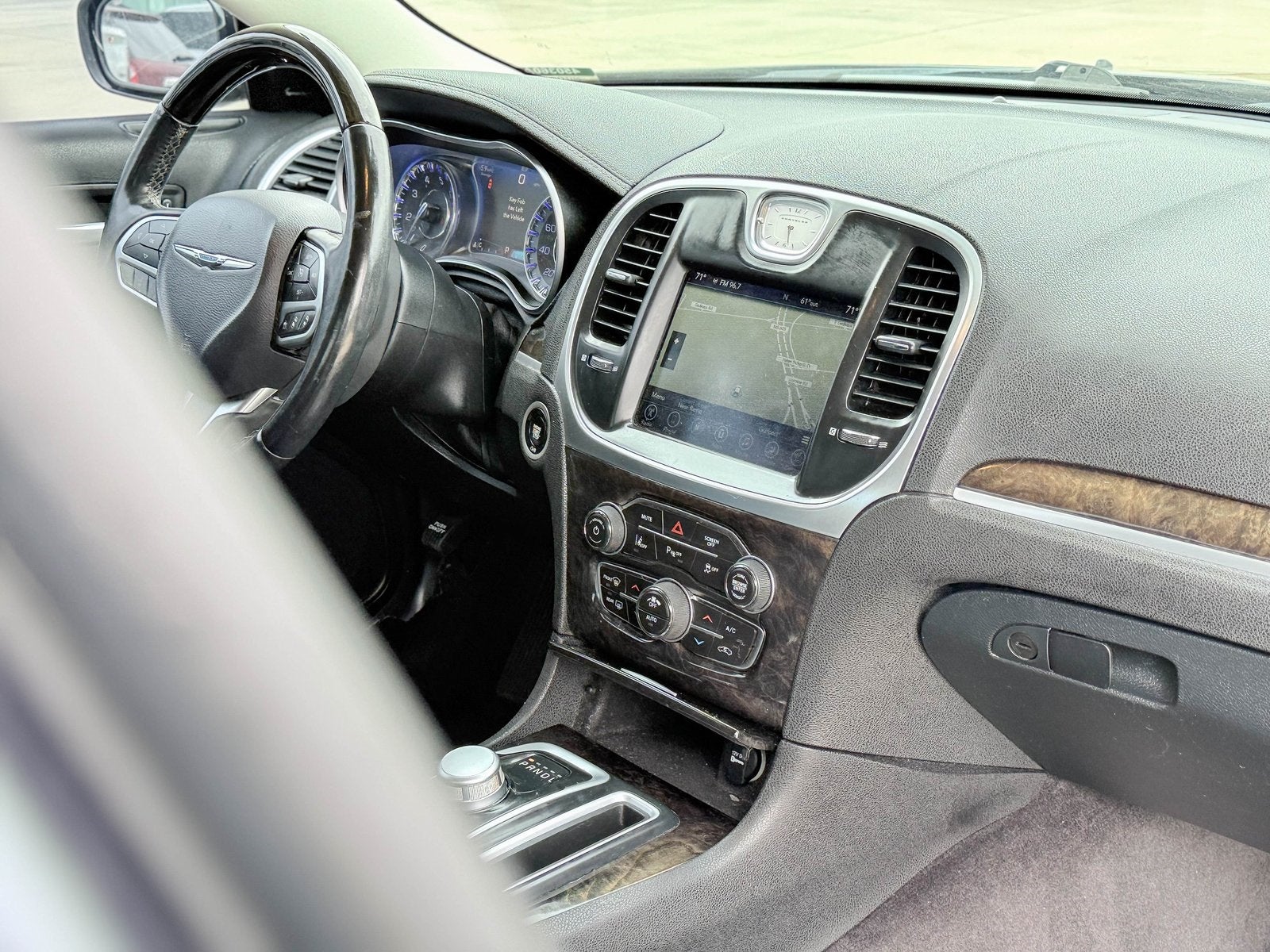 2017 Chrysler 300C 300C