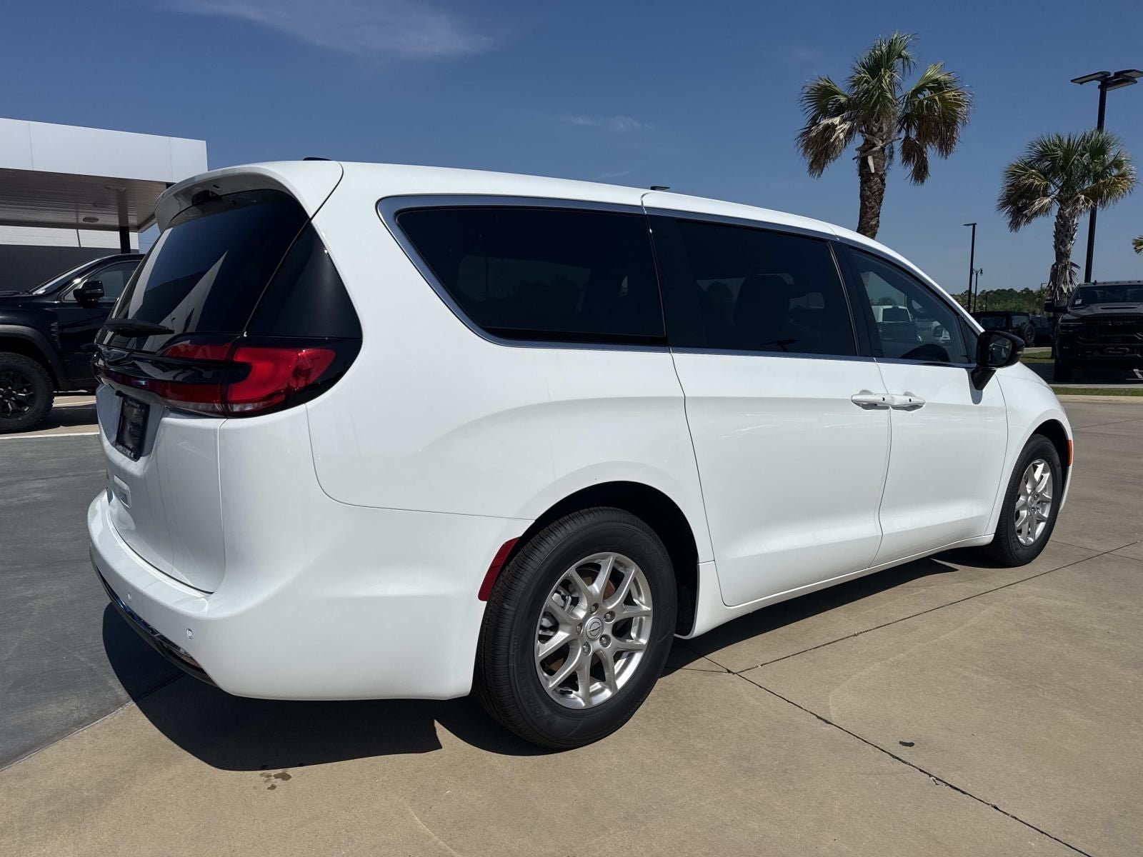2026 Chrysler Pacifica PACIFICA SELECT