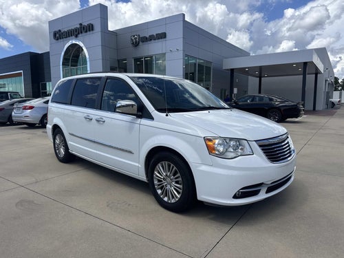 2016 Chrysler Town & Country Touring-L