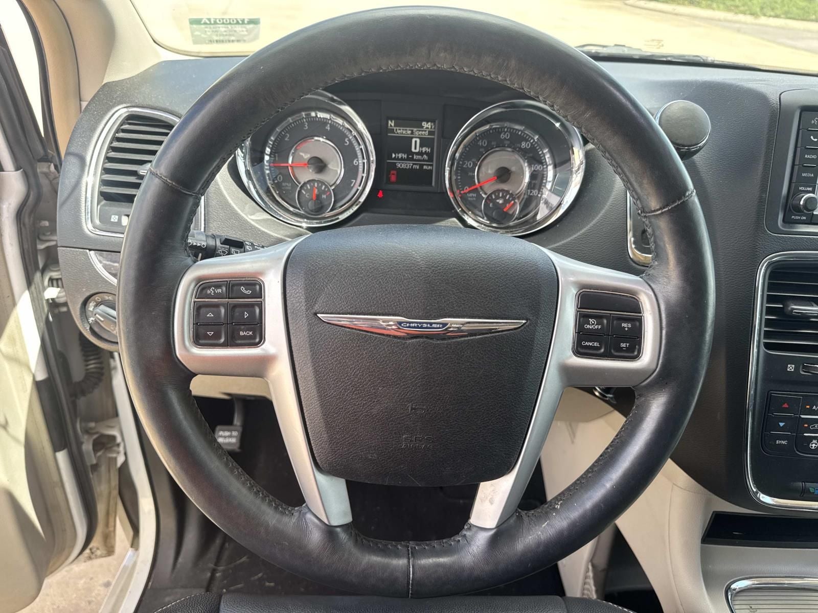2016 Chrysler Town & Country Touring-L