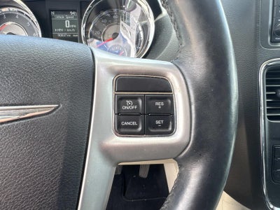 2016 Chrysler Town & Country Touring-L