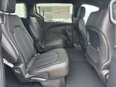2026 Chrysler Voyager VOYAGER LX