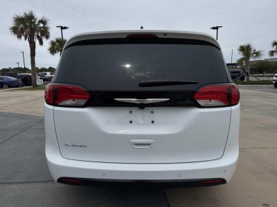 2026 Chrysler Voyager VOYAGER LX
