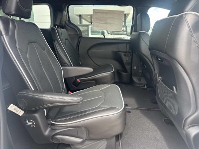 2027 Chrysler Pacifica PACIFICA LIMITED