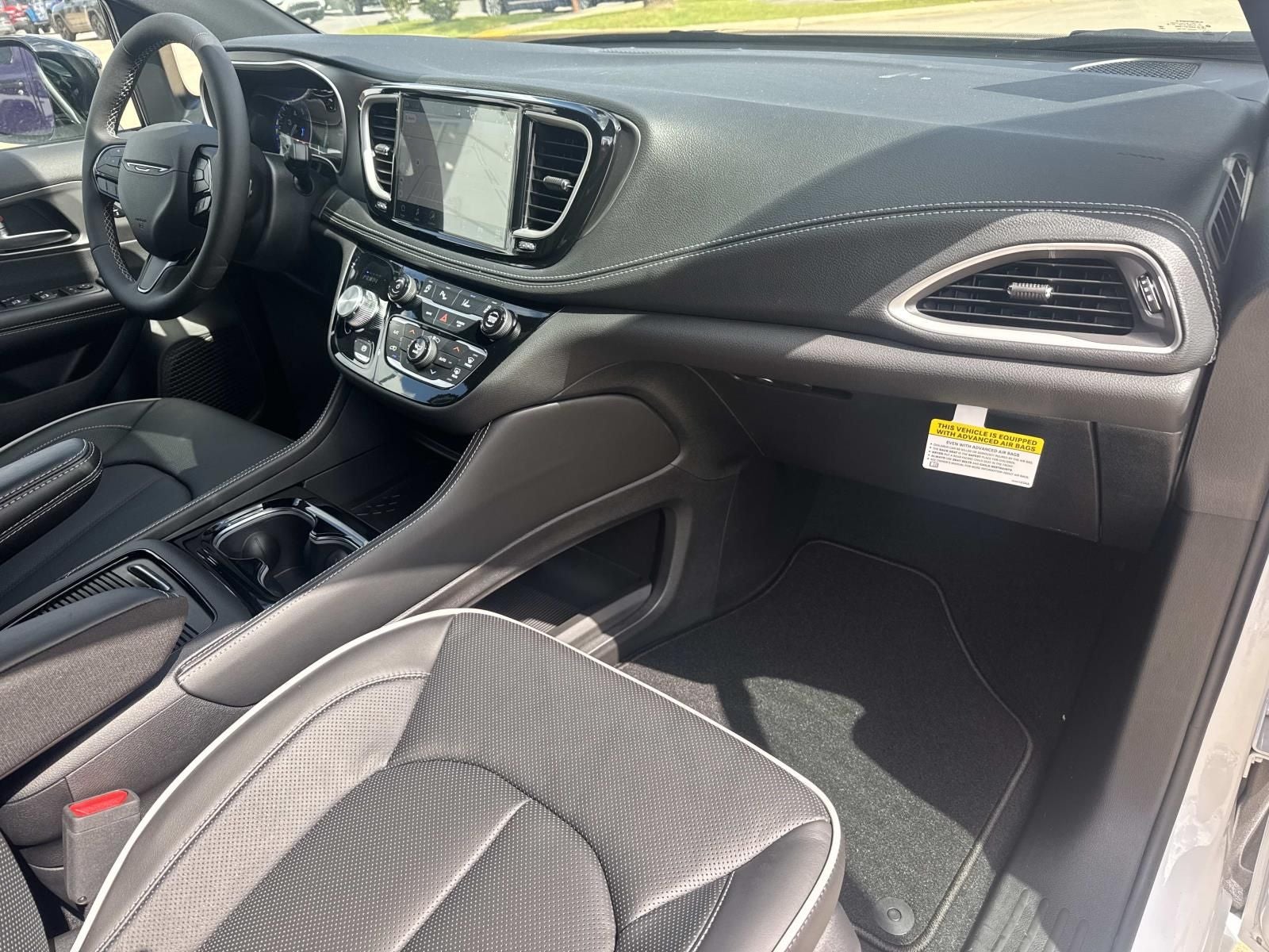 2027 Chrysler Pacifica PACIFICA LIMITED