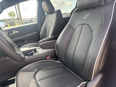2027 Chrysler Pacifica PACIFICA LIMITED