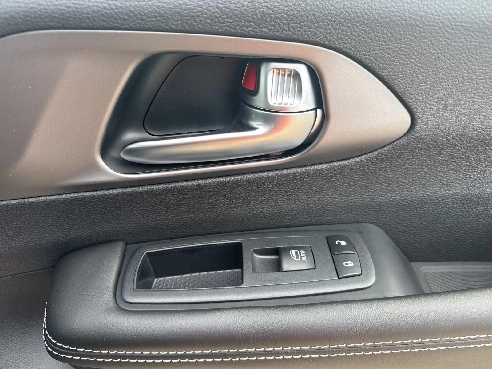 2027 Chrysler Pacifica PACIFICA LIMITED