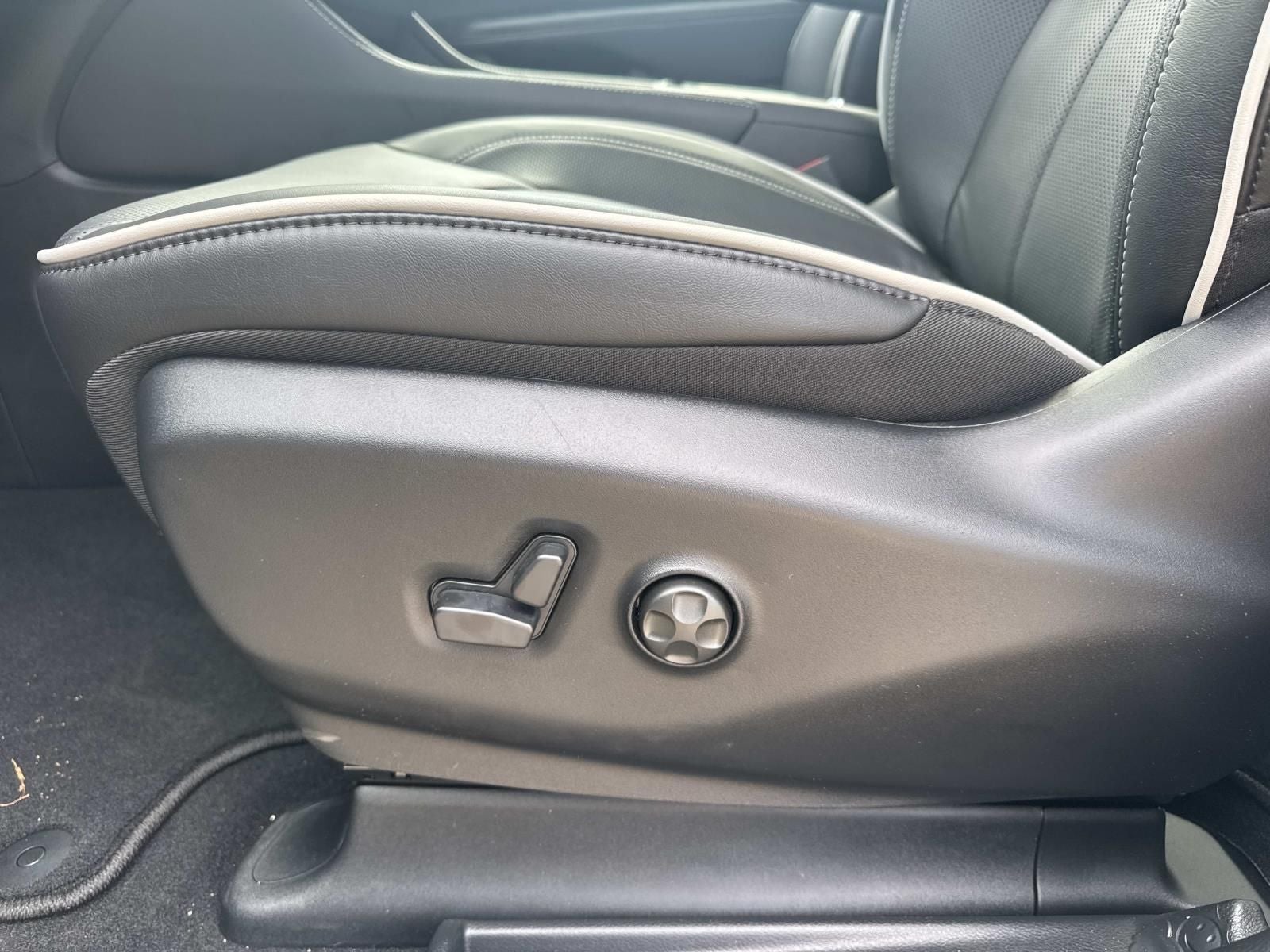2027 Chrysler Pacifica PACIFICA LIMITED
