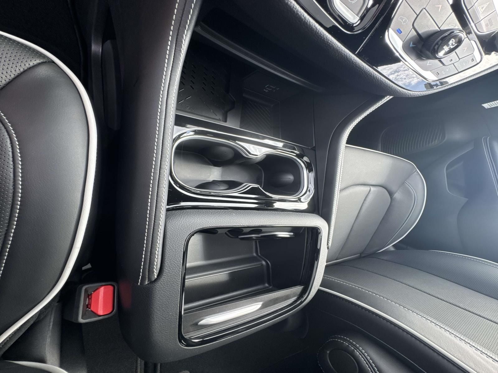 2027 Chrysler Pacifica PACIFICA LIMITED