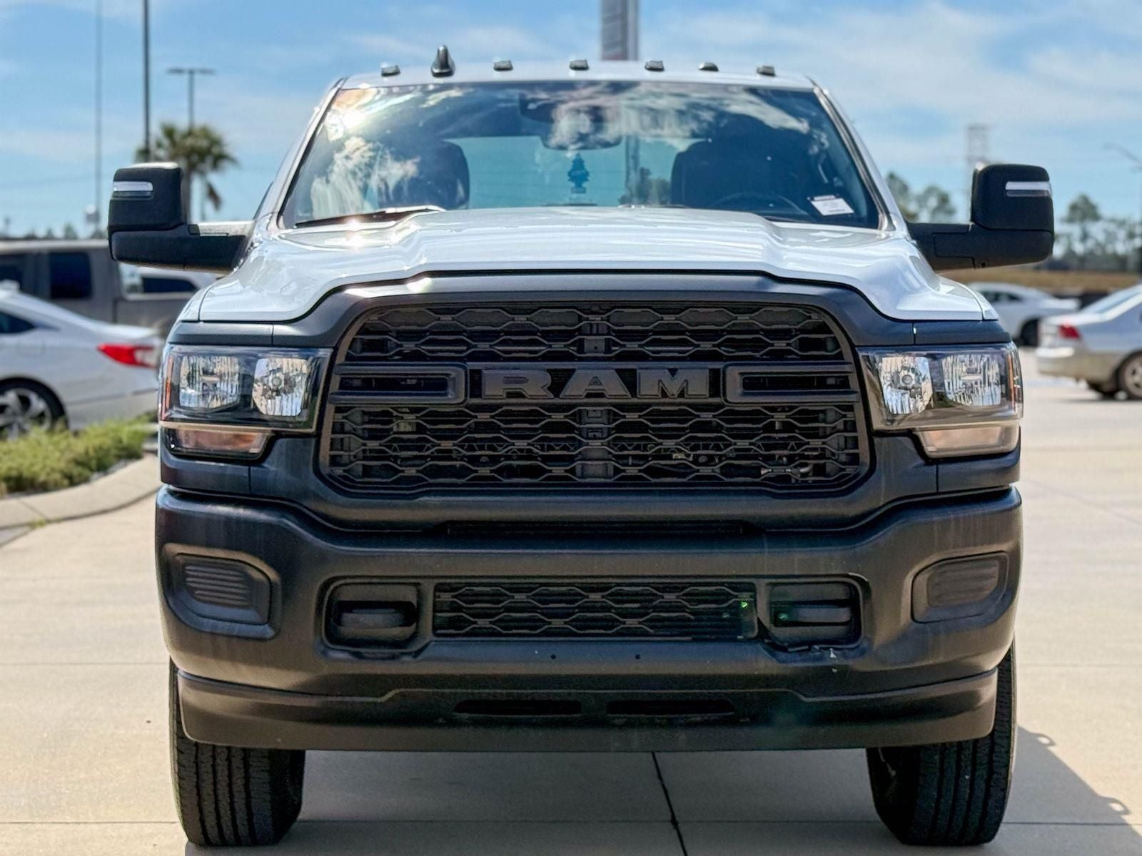 2024 RAM 3500 Tradesman Crew Cab 4x4 6'4' Box