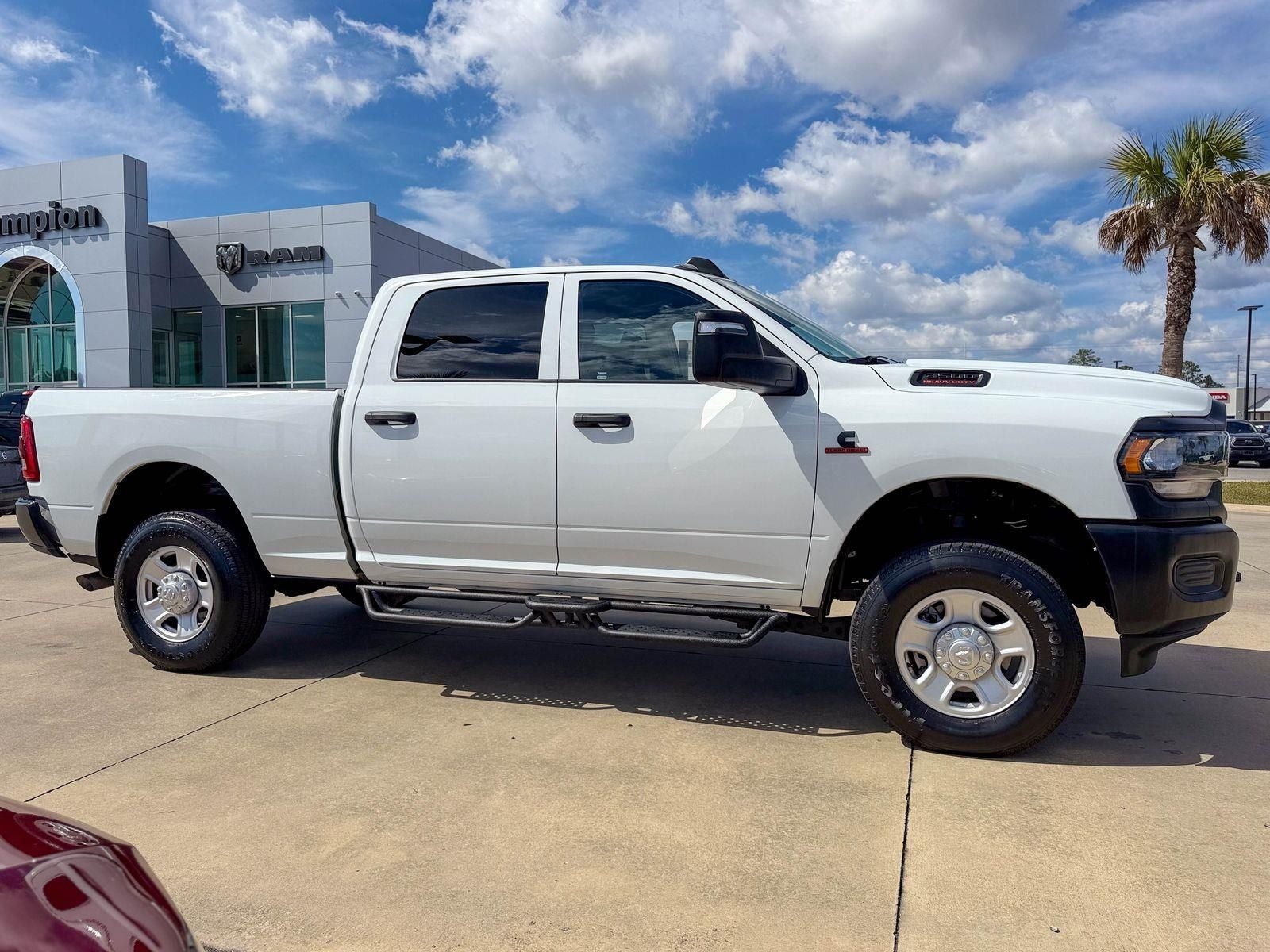 2024 RAM 3500 Tradesman Crew Cab 4x4 6'4' Box