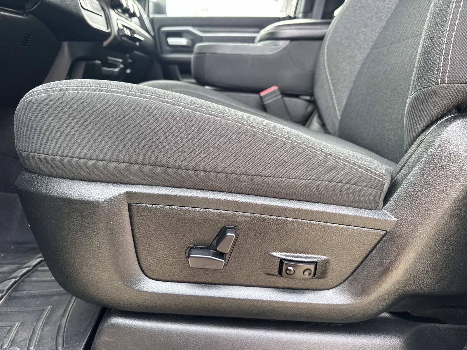 2019 RAM 3500 Big Horn Crew Cab 4x4 6'4' Box