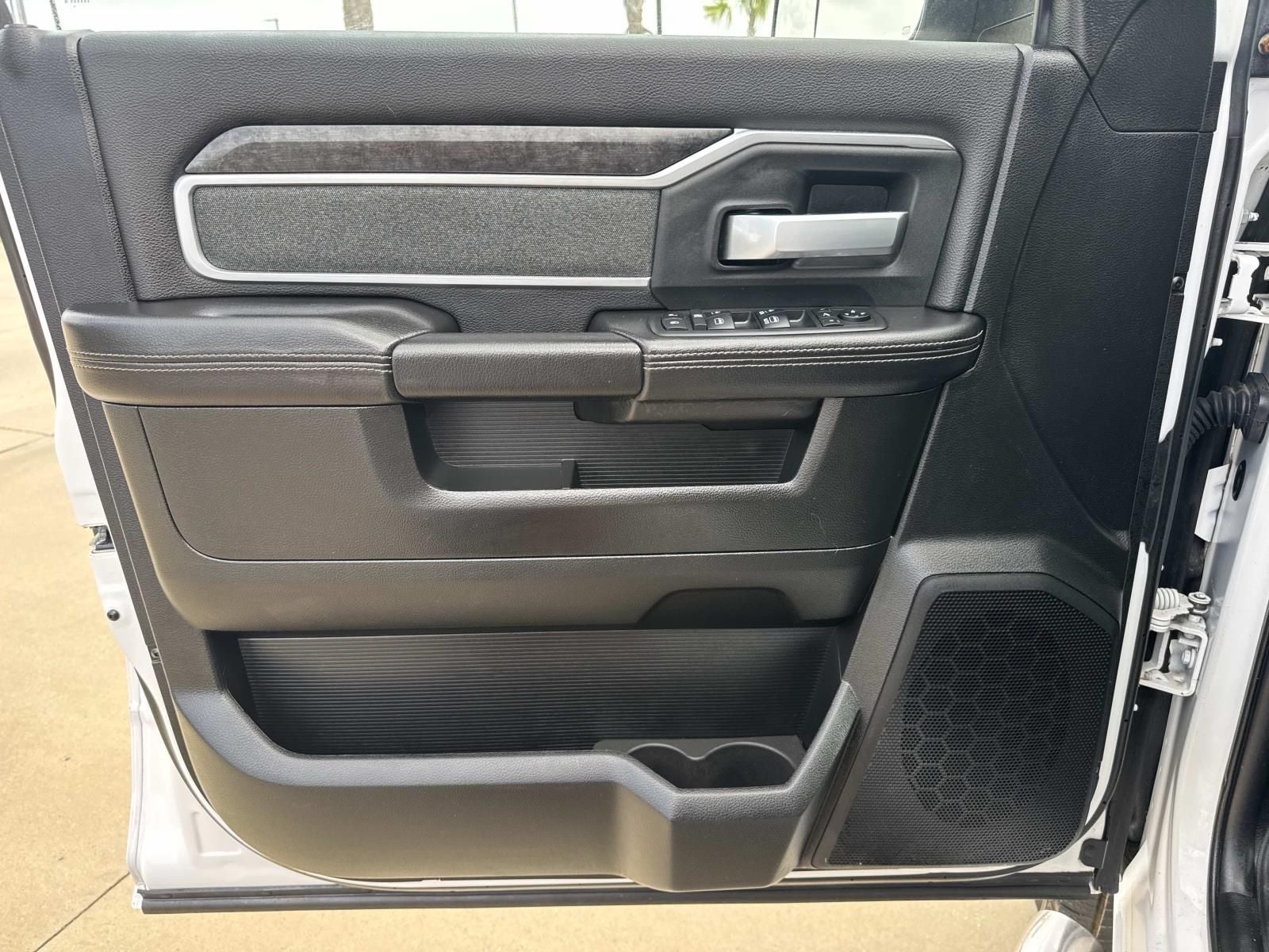 2019 RAM 3500 Big Horn Crew Cab 4x4 6'4' Box