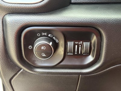 2019 RAM 3500 Big Horn Crew Cab 4x4 6'4' Box