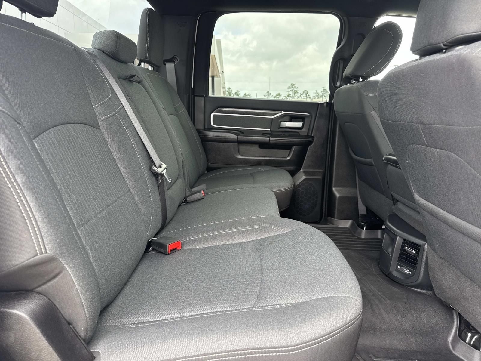 2019 RAM 3500 Big Horn Crew Cab 4x4 6'4' Box