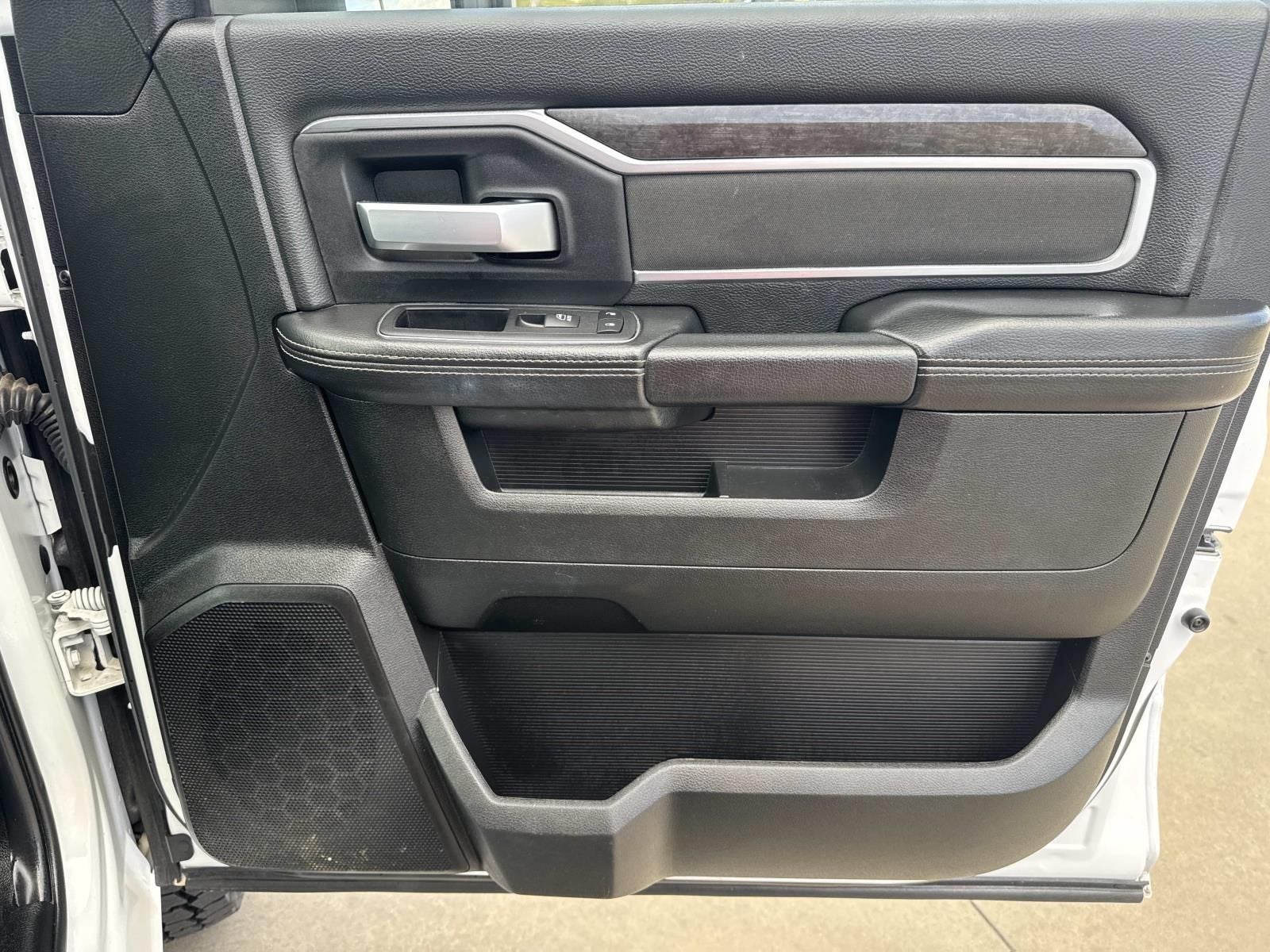 2024 RAM 3500 Big Horn Crew Cab 4x4 8' Box