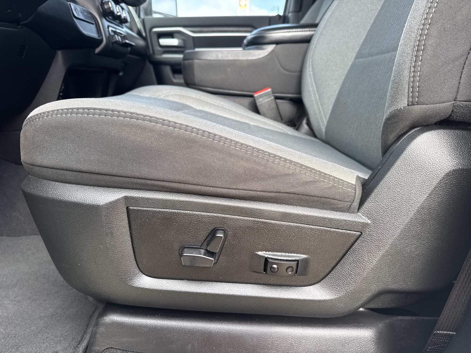2024 RAM 3500 Big Horn Crew Cab 4x4 8' Box
