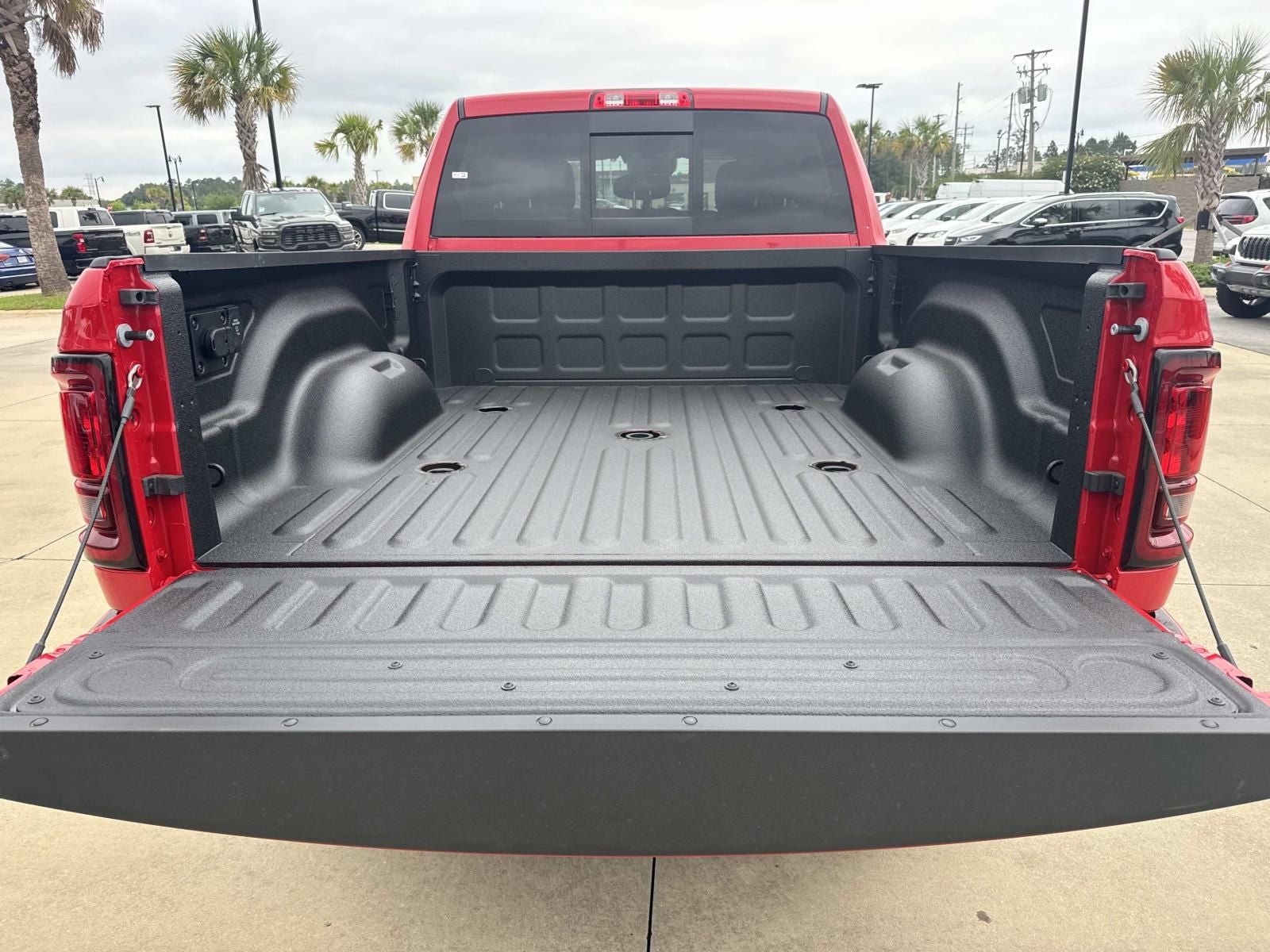 2026 RAM Ram 2500 RAM 2500 BLACK EXPRESS CREW CAB 4X4 6'4' BOX