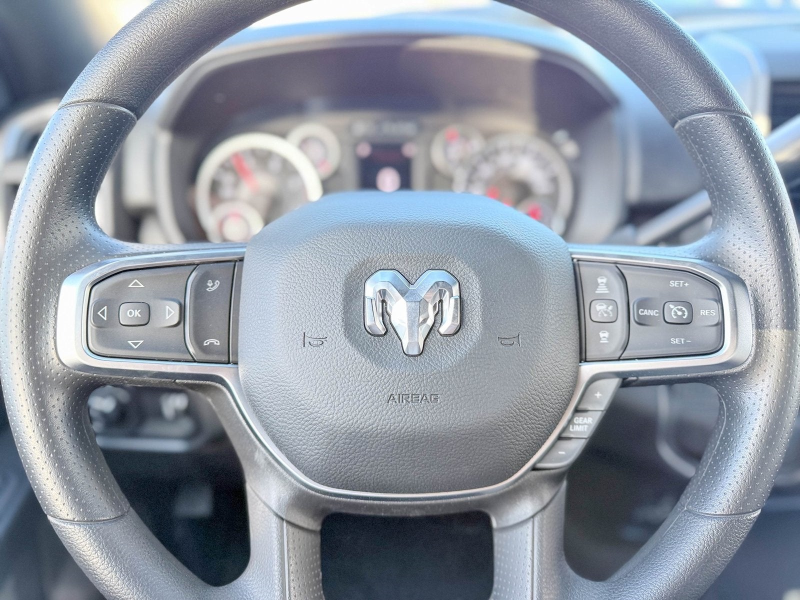 2026 RAM Ram 2500 RAM 2500 BLACK EXPRESS CREW CAB 4X4 6'4' BOX