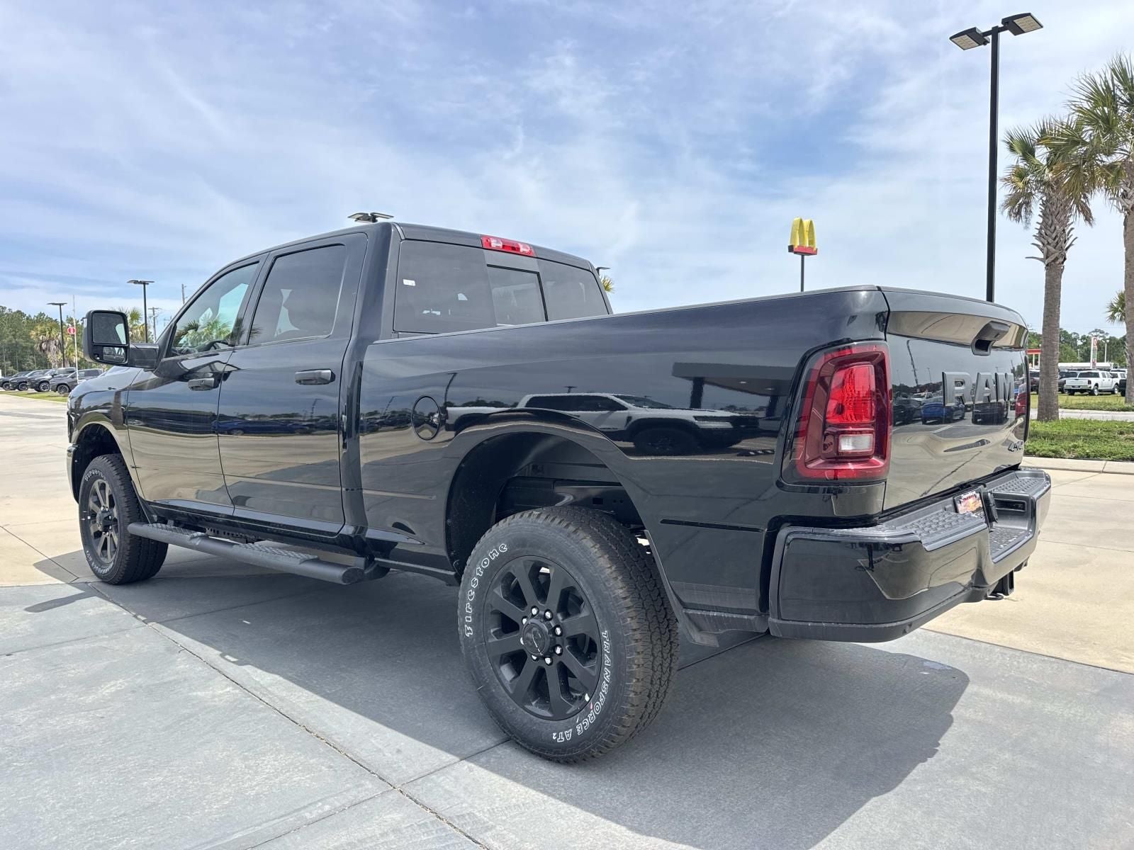 2026 RAM Ram 2500 RAM 2500 BLACK EXPRESS CREW CAB 4X4 6'4' BOX