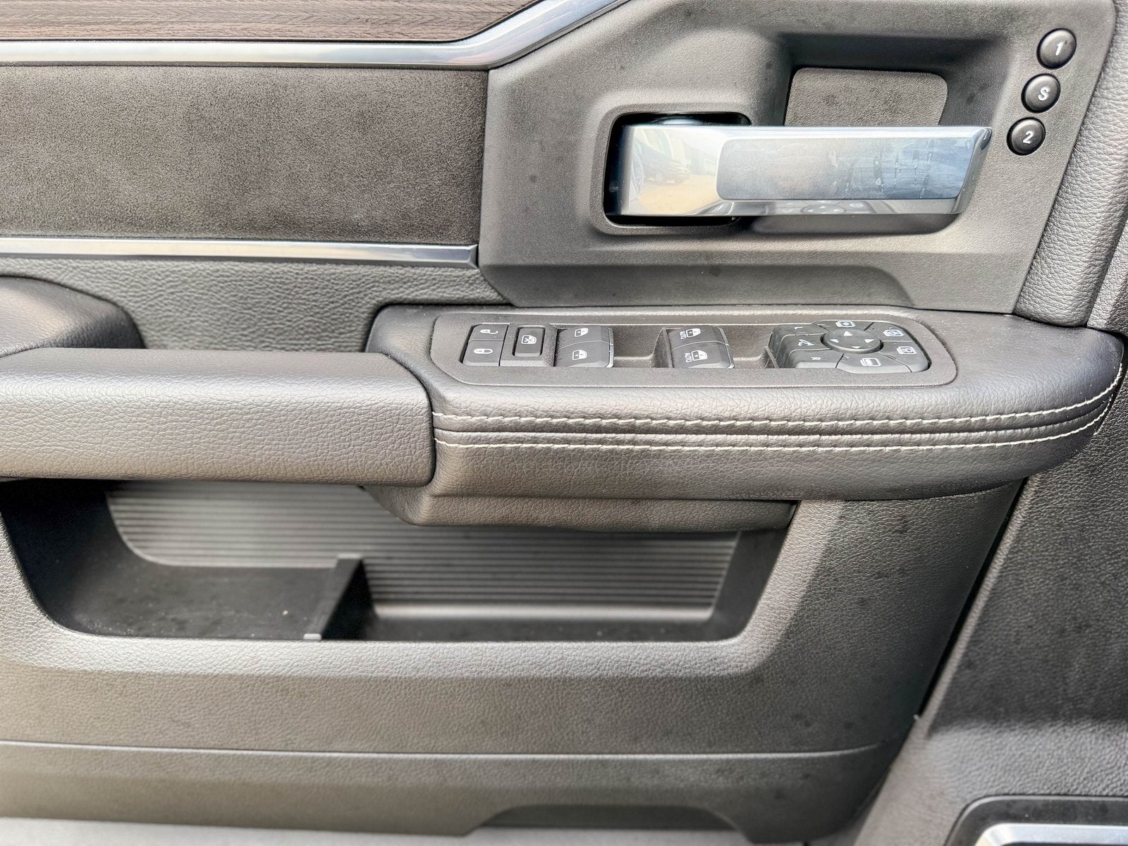 2025 RAM 2500 Laramie Mega Cab 4x4 6'4' Box