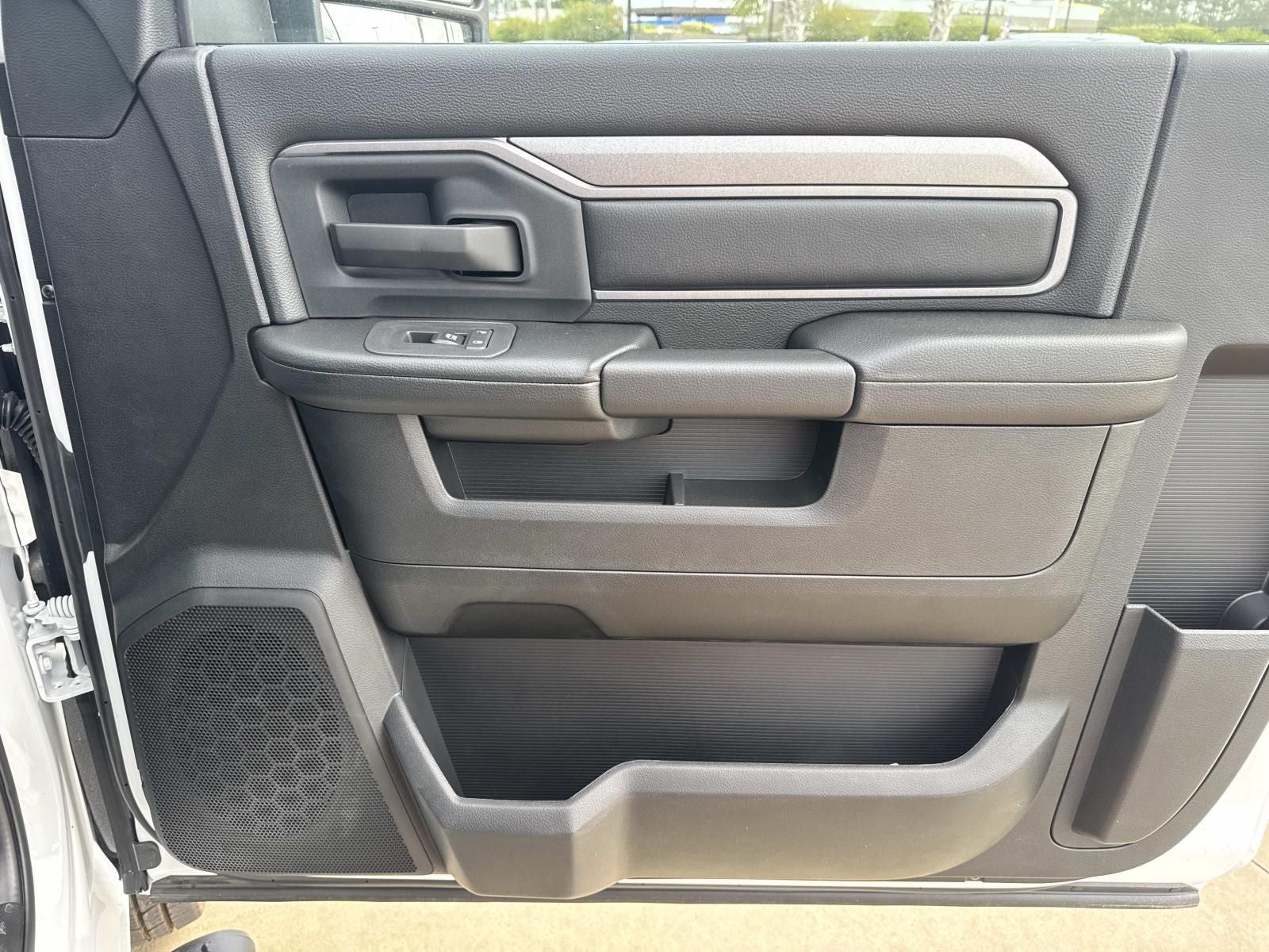 2026 RAM Ram 3500 RAM 3500 TRADESMAN REGULAR CAB 4X4 8' BOX