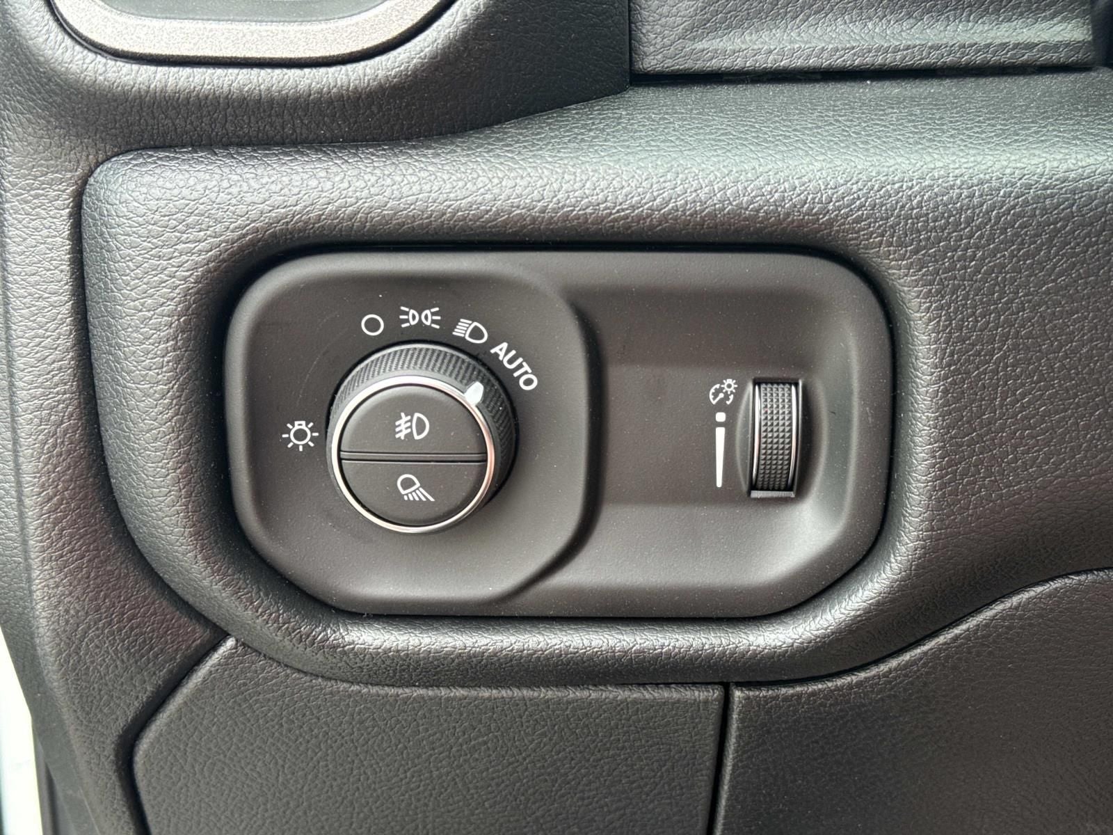 2026 RAM Ram 3500 RAM 3500 TRADESMAN REGULAR CAB 4X4 8' BOX