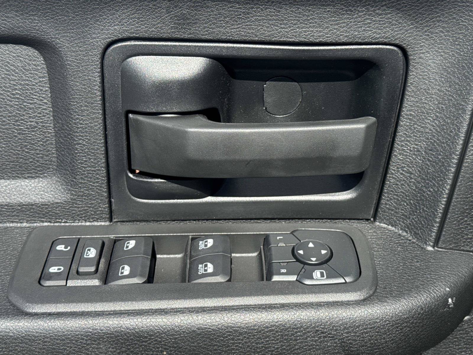 2027 RAM Ram 3500 RAM 3500 TRADESMAN CREW CAB 4X4 8' BOX