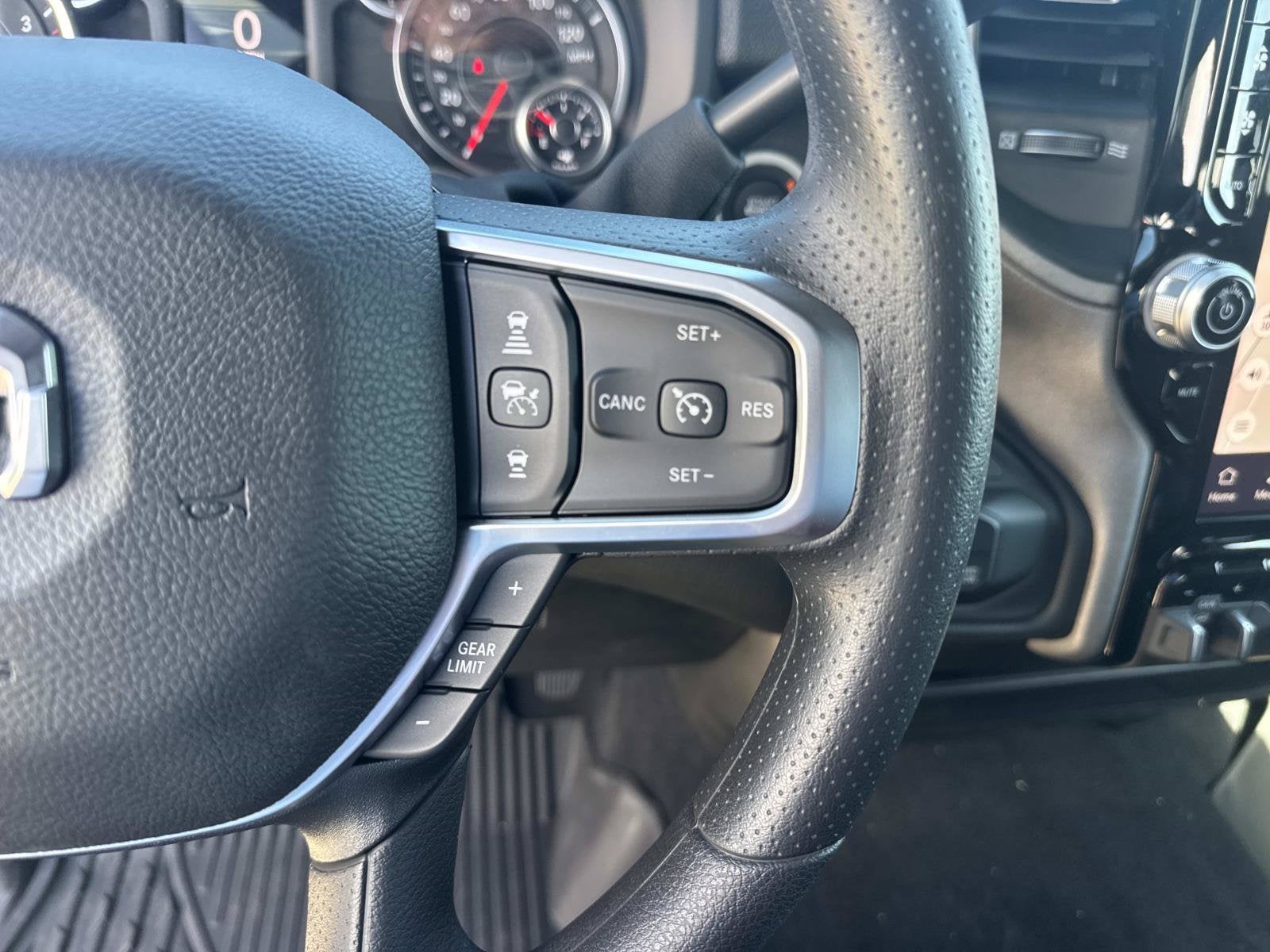 2027 RAM Ram 3500 RAM 3500 TRADESMAN CREW CAB 4X4 8' BOX