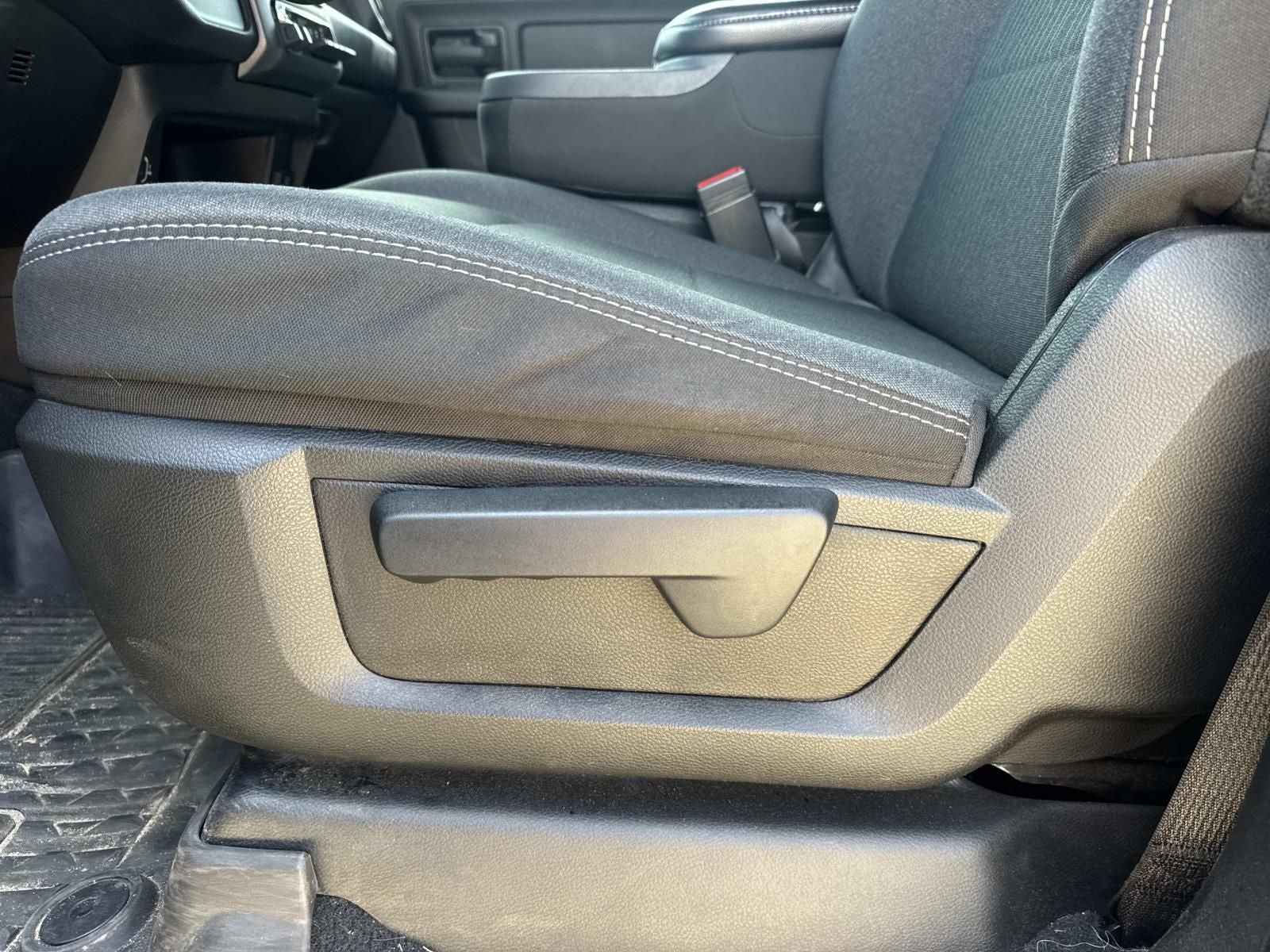 2023 RAM 3500 Tradesman Crew Cab 4x4 8' Box