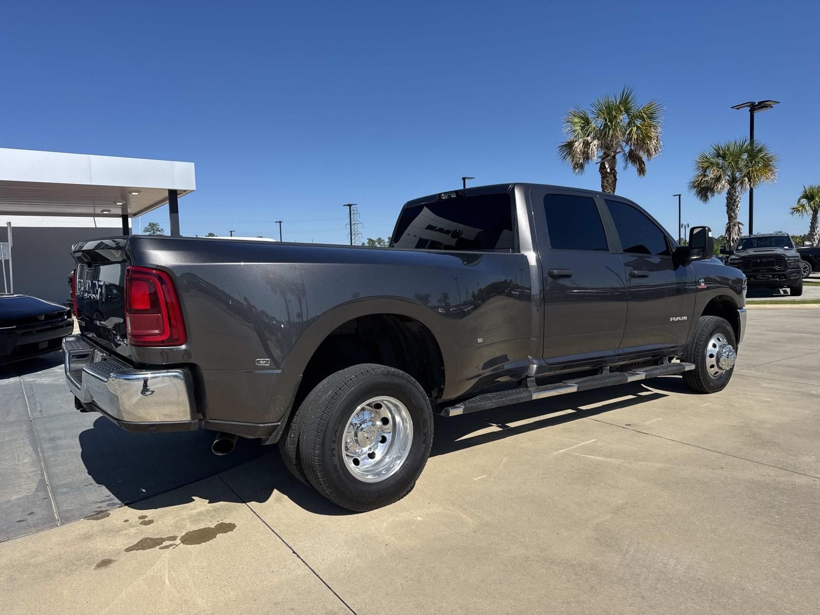 2025 RAM 3500 Big Horn Crew Cab 4x4 8' Box