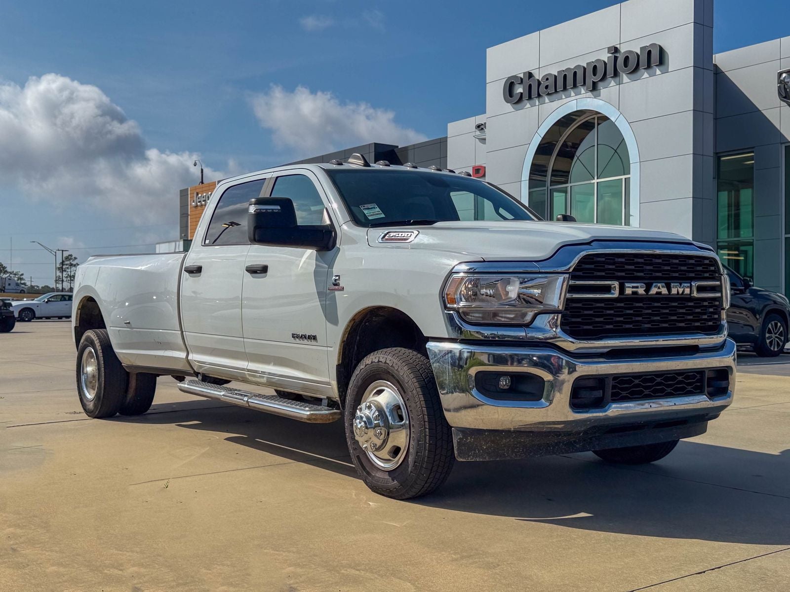 2024 RAM 3500 Big Horn Crew Cab 4x4 8' Box